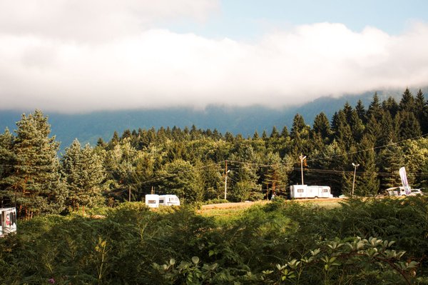 Comment bien choisir votre location de camping en Périgord : nos astuces pratiques !